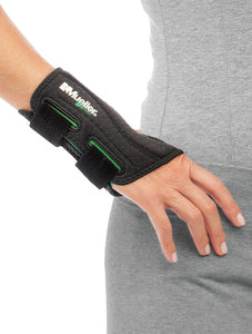 Load image into Gallery viewer, Mueller Green Fitted Wrist Brace
