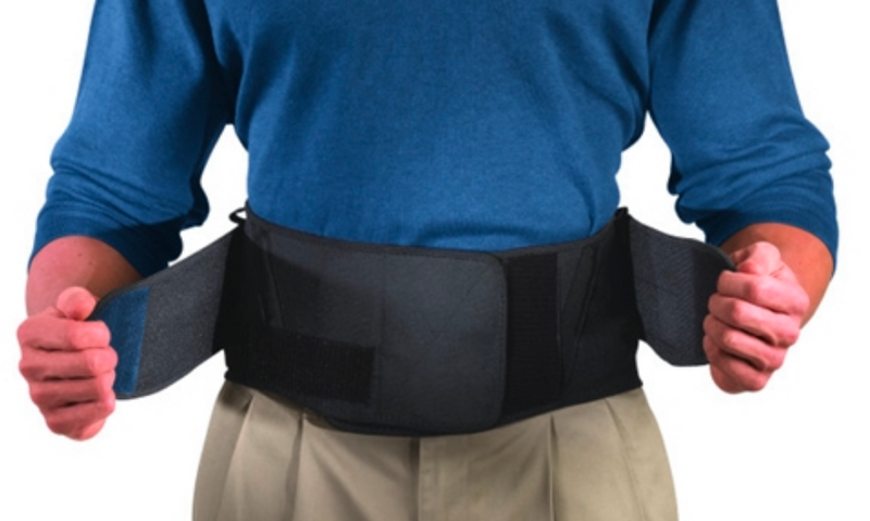 Load image into Gallery viewer, Mueller Lumbar Back Brace W/Removable Pad Black
