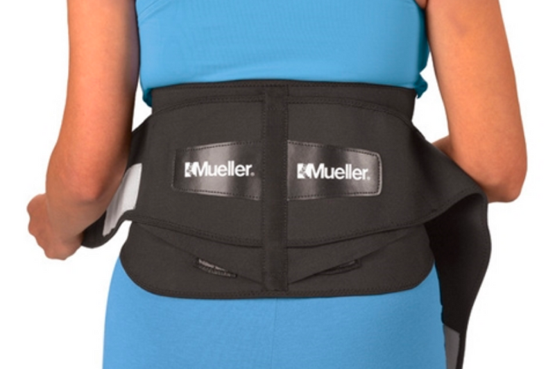 Load image into Gallery viewer, Mueller Lumbar Back Brace W/Removable Pad Black
