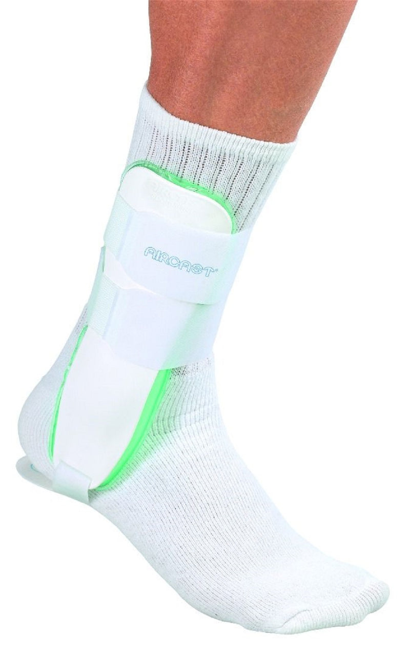 Load image into Gallery viewer, Mueller Aircast Sport Ankle Brace
