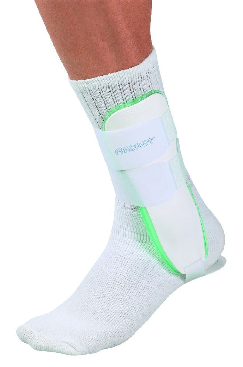 Load image into Gallery viewer, Mueller Aircast Sport Ankle Brace
